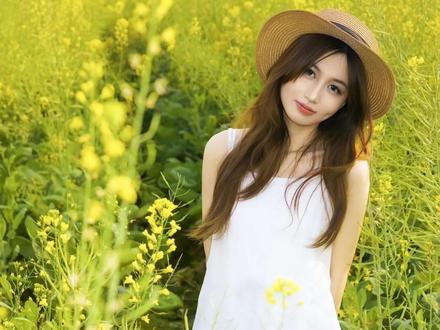 油菜花拍照小白必看!姿势+构图一次教会✅#爱拍照爱生活 #油菜花 #随拍 #摄影小白 #摄影技巧