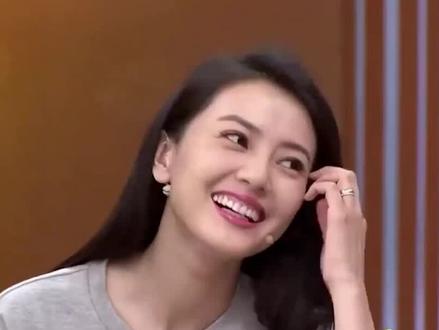 高圆圆市场卖辣白菜,烟火气藏温柔!