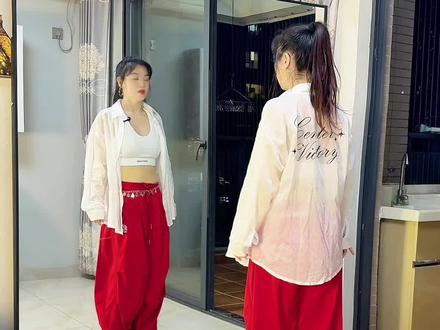 背面完整版请关注@楚楚~起舞💃🏻 只做独一无二广场舞背面完整版慢动作口令分解教学#只做独一无二 #广场舞教学#口令分解 #广场舞教学 #舞蹈分解教学视频 @抖音小助手 @抖音作者助手