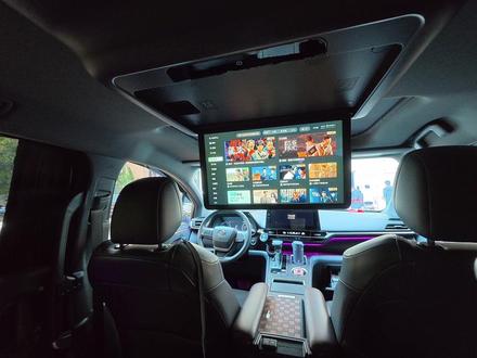 赛那和格瑞维亚安装超薄电视。 该说不说的,触摸款的电视反应速度就是贼快。#用车体验 #用车分享 #赛那 #格瑞维亚 #汽车好物