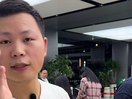 #华为matex5g 具说外面吵到了8万 老板们 你们怎么看