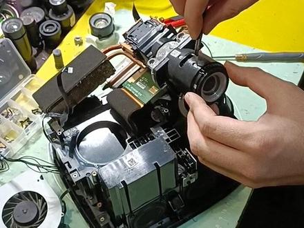 极米H1投影仪镜头更换教程 方法 步骤
千呼万唤,终于拍了一个教程,这样大家都可以看着视频自己更换镜头了!