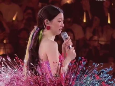 姐姐好敢说
#神级现场 #单依纯#李荣浩#单依纯演唱会#李白