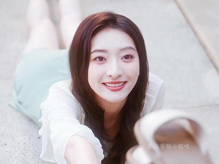 她被迫扮演总裁的白月光,却不知替身金丝雀竟是失忆白月光本人 #被迫攻略你 #修雨秀演绎失忆后装了个防沉迷 #替身梗永不过时