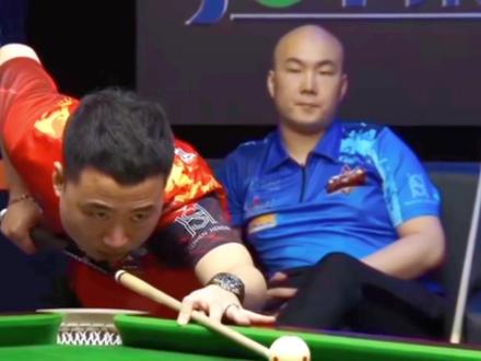 楚秉杰轰出“七连大金”打破决金记录,这台球,一打一个不吱声!#体育 #台球 #追分大金 #楚秉杰