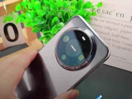 免费主题还不白嫖? #华为Mate80#鸿蒙越用越香#HarmonyoS6#用红枫准出片#华为主题