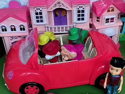 汪汪队为什么都不要了呢?#旺旺队立大功#宝剑和棒棒糖圆珠笔#口红和面包圆珠笔#红色跑车@抖音精选官方账号