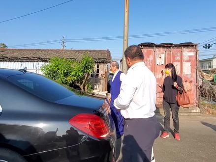 這是總裁下南部的最後一個行程,受邀去拜訪福哥在北港居住的父母親大人,順便感受一下南部鄉村生活,坦白說,這樣的三合院我也是第一次進去呢,蠻特別的。😃#張安樂 #張瑋