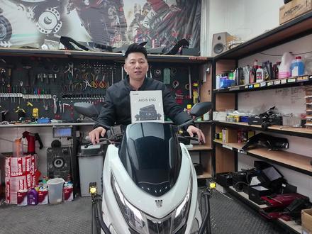 豪爵UHR150安装骑技新款车机AIO-5 EVO,支持前后1080P双摄,盲区监测,投屏导航,运动相机控制#骑技 #骑技智能车机 #骑技EVO #骑技AIO-5EVO车机 #广东摩驿机车配件