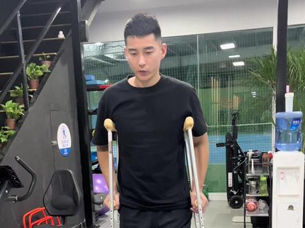 我又多了一段 谁都夺不走的经历#内侧副韧带断裂 #后叉断裂 @安云鹏别让我瞧不起你 @河南斯凯体育