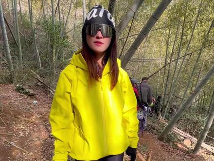 宁波小灵峰画马,惊现活蝙蝠洞。几乎全程野路,6只脚轨迹编号:9709748。遇到围栏需要绕路50米,全程需要8小时,小白勿入。#小灵峰#2026宁波画马#小灵峰最野的路#自由界户外#户外装备推荐