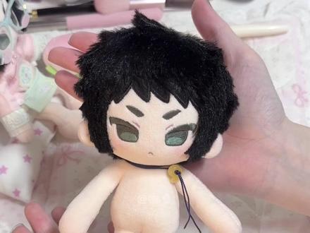 可动性+裸娃参考
二👗79喵喵312咕咕54呱呱39
#狯岳 #棉花娃娃