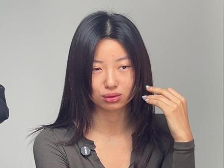 当我忽悠圆脸客妹走出舒适圈 #拍照姿势 #来拍照了 #反差 #御姐写真 #豹纹