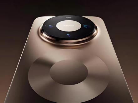 华为高端旗舰手机重返欧洲市场 Mate 80 Pro海外版发布:没用鸿蒙系统#华为 #Mate80Pro #华为 #欧洲市场