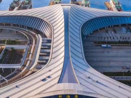 【望海观潮丨海南全岛封关 这些知识点快来get!】海南自贸港全岛封关,一句话总结:“一线”放开,“二线”管住,岛内自由。封关不是“封岛”,而是让海南变身国内国际双循环的超级接口。这不是终点,而是高水平对外开放的全新起点。#媒体精选计划