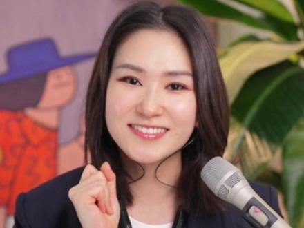 经典歌曲逐句讲解第14首《青藏高原》 唱高音还在挤嗓子?今天给大家讲这首宝藏歌曲《青藏高原》,掌握真假声转换和高音不挤嗓子的秘诀,你就能唱市面上大多高音歌曲啦,赶紧学起来吧~
#唱歌给你听 #学唱歌 #零基础学唱歌 #声乐技巧 #声乐