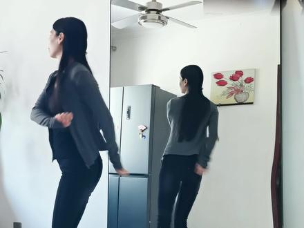 大黑哥这几下子看着简单,学起来是真不容易!!!#思念成灾 #大黑哥 #舞蹈 #一学就会系列