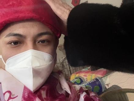 奶奶说快过年了,领我把头发整整,来了一个奶奶的宝藏理发店#李三金 #平安团圆年 #离婚后 #烫头