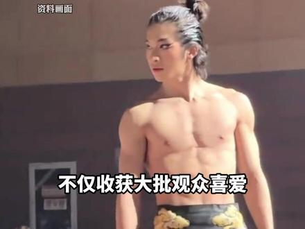 国风舞剧《叹春风》谢幕片段出圈,主演龚钊演绎刚柔并济走红