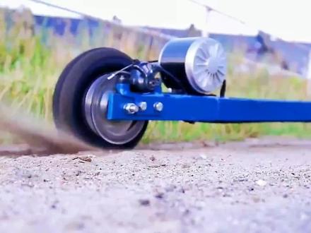 滑板车也能被改成电动车,改装方法也是极其简单,简直太牛了!#手工diy #小发明 #制作过程 #废物利用 #高手在民间