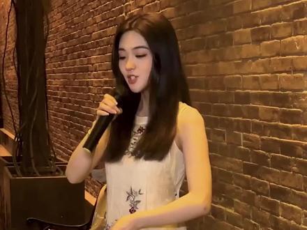 是你的声音啊原唱 580f989658bb4895d9bb65e855e6fd63~tplv-dy-resize-origshort-autoq-75:330.jpeg?x-expires=1984435200&x-signature=3e7VdPv3yNKgq7tFOXi%2FtQ80hbI%3D&from=3213915784&s=PackSourceEnum_AWEME_DETAIL&se=false&sc=cover&biz_tag=pcweb_cover&l=021669076166506fdbddc01000700658d42112f4000002d6749c4