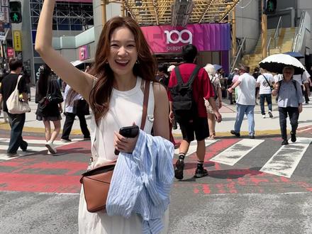 🇯🇵涩谷必逛7️⃣大商场总结!最强保姆级攻略 2h飞行逃离去东京涩谷到底有多好逛?J人土著整理了这7大必逛商场的最全攻略,诡秘请收好!
1️⃣堂吉诃德涩谷本店⏰24小时营业
2️⃣SHIBUYA109⏰10:00-21:00
3️⃣PARCO⏰11:00-21:00
4️⃣宫下公园 MIYASHITA PARK⏰11:00-21:00
5️⃣BIC CAMERA涩谷东口店⏰10:00-22:00
6️⃣SHIBUYA Hikarie⏰11:00-2100
7️⃣SHIBUYA SCRAMBLE SQUARE⏰10:00-21:00
#vlog十亿流量扶持计划 #旅行推荐官 #日本旅游 #日本购物分享