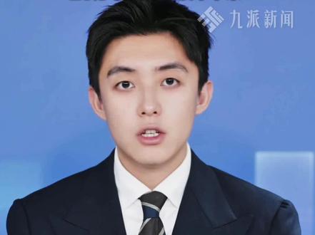 11月23日报道,#刀疤哥想赢奖金给父亲看病 :早年与妻子离婚,母亲离世,儿子由父亲照料,20万几年也攒不下来。#刀疤哥与妻子离婚母亲离世