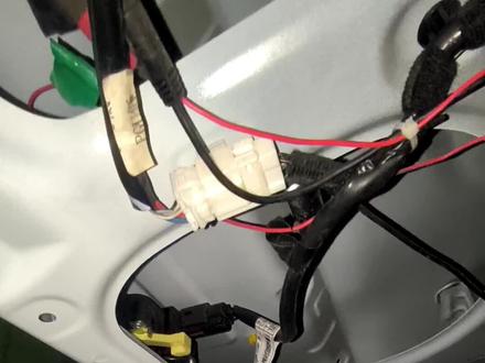 现代ix25更换后备箱开关