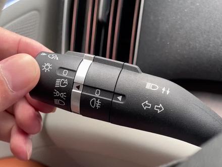 比亚迪灯光拔杆的使用及雾灯的开启方法,记得点赞收藏起来。#比亚迪 #宋prodmi #车上的隐藏功能大全 #宋plusdmi