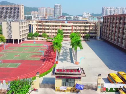 图南学校军训圆满结束,希望时间带不走的是学子们向上的心,和坚毅的精神面貌#军训 #抖加小助手 #图南学校