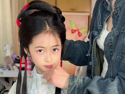 六一拼妈的时候到了,手残党也能完成的小黛玉造型快给女儿做 #汉二代 #古典妆造 #骗你生女儿 #六一汉服发型 #黛玉发型