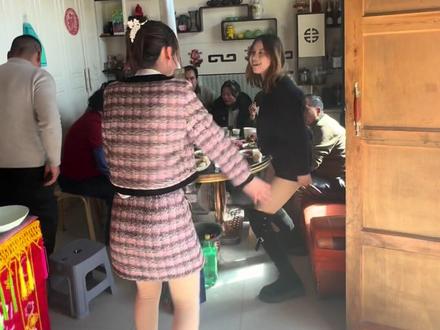 怎么和网上的不一样??#出招摇摆舞大赛 #打架舞