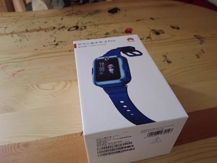 五岁小主播开箱华为儿童手表4Pro,看看值不值得买 #房车旅行 #儿童手表