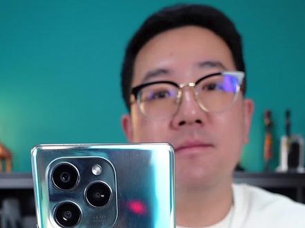 第一时间拿到荣耀60 SE,这台手机在颜值和使用体验上我打满分#荣耀60