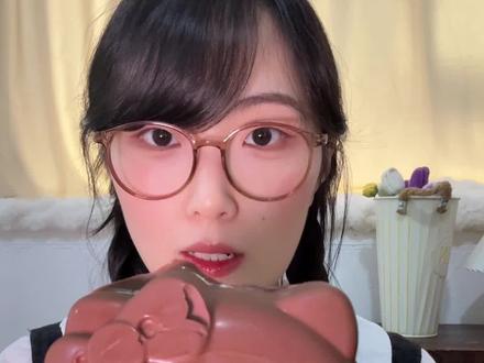 Hello Kitty巧克力脆皮冷萃酸奶 #巧克力 #冷萃酸奶 #爱吃食物的女孩子 #吃播 #巧克力脆皮