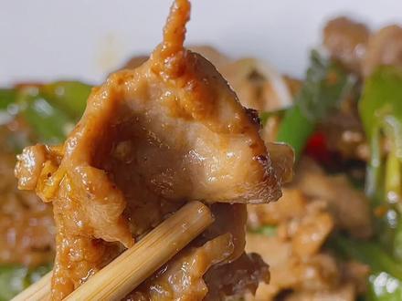 小炒鸭胸肉,我猜你一定没吃过鸭胸肉,也太好吃了吧,没吃过的一定要尝试做一次,肉嫩嫩的,给牛肉都不换#鸭胸肉 #家常菜 #抖音美食创作人