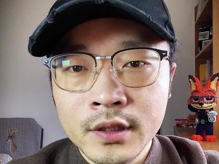 传奇人物——张雪,20年磨一剑,100%自主研发的摩托车820RR,在wsbk葡萄牙站勇夺双冠,他的成功绝非偶然!#张雪机车#社会热点