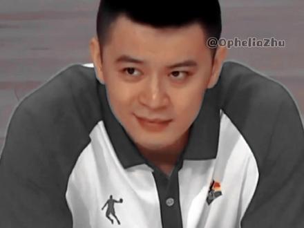 来自鸣鸣子的压迫感#杨鸣 #全运会u22男篮 #抬眼杀 #寸头 #气势 #痞帅