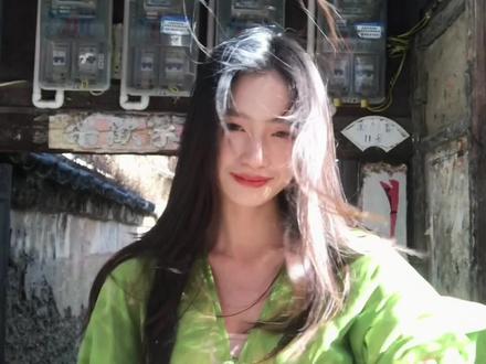 第一次跳手势舞 还被风打了#浅跳一下 #手势舞 #风#不松弛#山对山来崖对崖