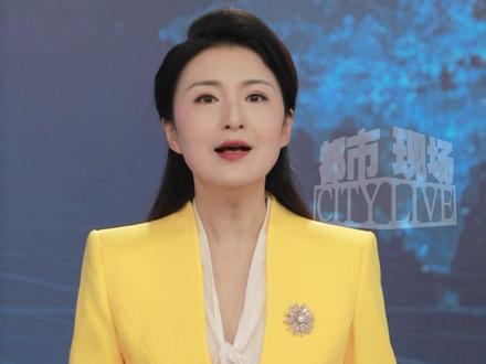 保洁阿姨弯腰擦鹅卵石, 广西南宁一公园回应:不是强迫? 这不是敬业,是折腾人!请给劳动者应有的尊重。#南宁一公园保洁阿姨弯腰擦鹅卵石 #广西南宁 #南宁南湖公园#广西dou知道