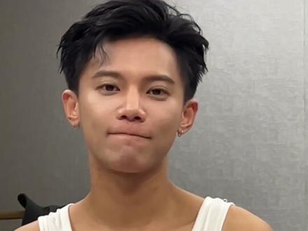 男朋友身上到底有什么????为什么他们睡的床会是这样啊?????@唐梓Neil