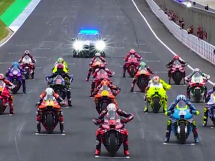 张雪机车在WSBK世界锦标赛2连冠 #张雪 #WSBK