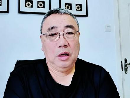 小洲洲的抚养权,不妨交给老金。#小洲洲 #金毛 #我要上热门