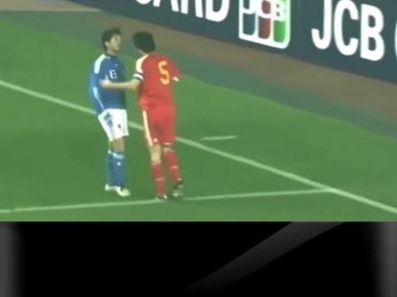 那个手掐日本球员的李玮峰,为什么越来越温柔?#李玮峰 #中国足球 #国足 #水源三星