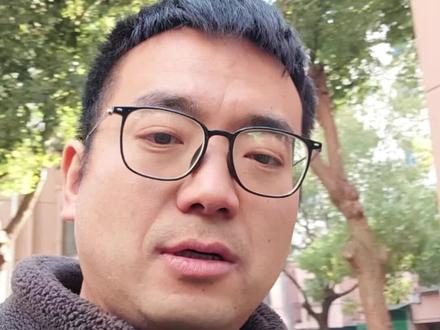 明装暖气片安装,美化槽走管,也很美观!#常州暖气 #壁挂炉供暖 #明装暖气片管道走法 #林内壁挂炉 #同城热点