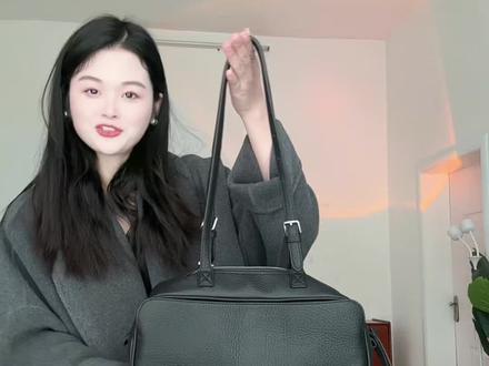 搭配大衣好好看#保龄球包#腋下包#高级感#单肩包#百搭包包