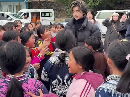 他是一个真正的男人,基是基层的基#蔡徐坤 #光明正大