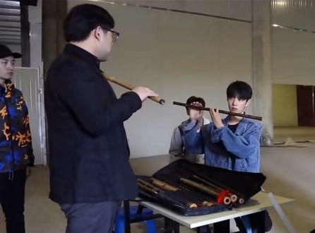 肖战怎么做到先一脸疑惑,然后下一秒这么牛比,这不就是剧里魏无羡的笛声吗?😳#肖战 #肖战陈情令 #陈情令获第八届贵州省文艺奖