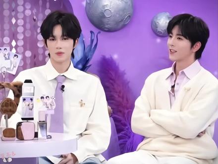 #太甜了 #向佐 一些酸涩向剪辑(仅代表我自己) 完整请看直播回放 你不同意不用评论我 太好吃了这个风味