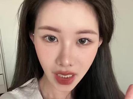 姜乘澜,终于回来了 跟着姜乘澜学化妆,妆容好看了发型也不能少#姜乘澜 #新手化妆 #变美思路 #抖音小助手 #发型教程